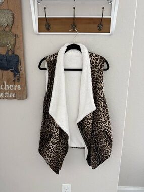 Leopard Print Faux Fur Sherpa Vest - Open Front